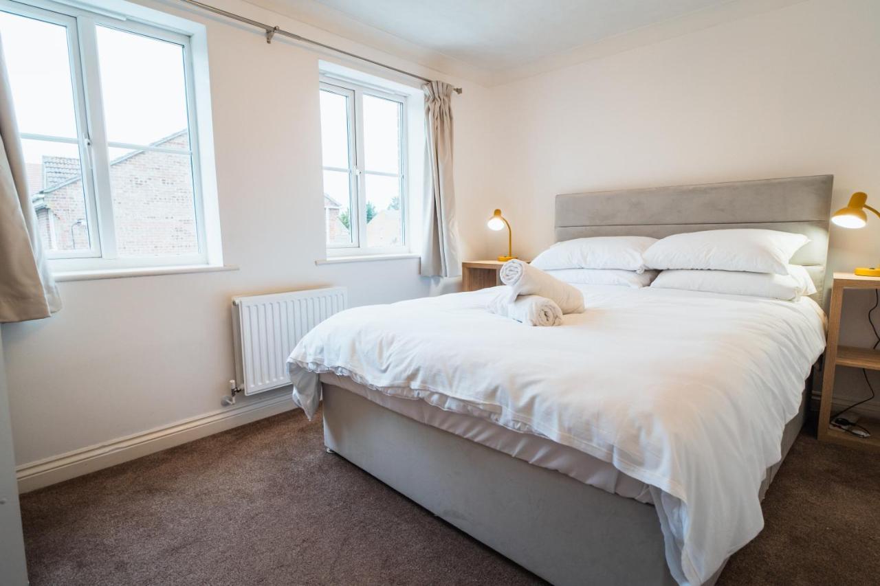 Beautiful Town House With Private Garden And Patio Villa Canford Magna Exterior foto