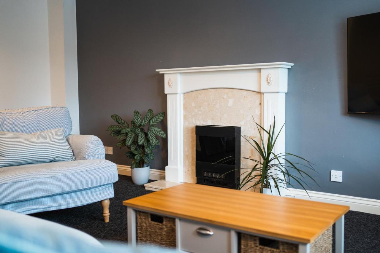 Beautiful Town House With Private Garden And Patio Villa Canford Magna Exterior foto