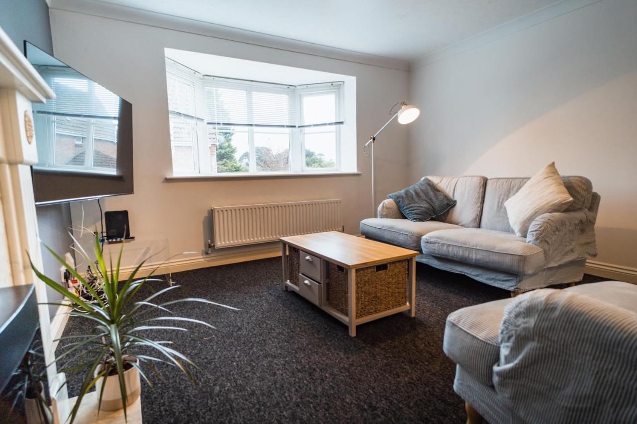 Beautiful Town House With Private Garden And Patio Villa Canford Magna Exterior foto