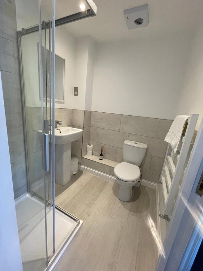 Beautiful Town House With Private Garden And Patio Villa Canford Magna Exterior foto