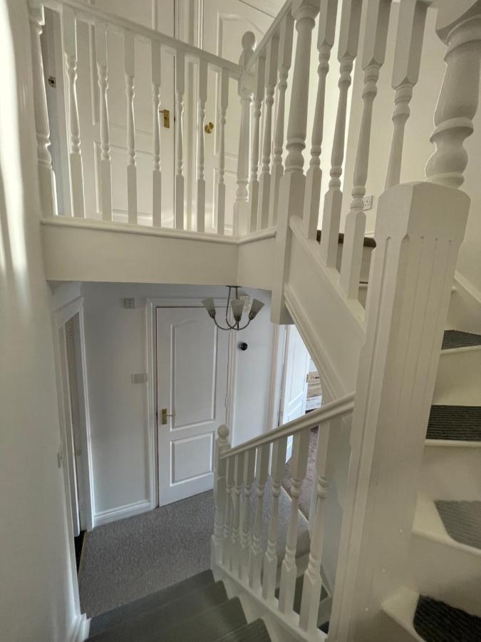 Beautiful Town House With Private Garden And Patio Villa Canford Magna Exterior foto